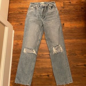 Abercrombie The 90’s Straight Ultra High Rise Denim Jean